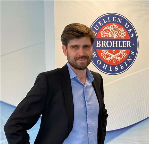 Der seit langer Zeit geplante Generationswechsel beim Brohler Mineral- und Heilbrunnen wurde erfolgreich abgeschlossen. Seit dem 01. August 2022 ist Martin Schilling Geschäftsführer der Brohler Mineral- und Heilbrunnen GmbH. Foto: privat