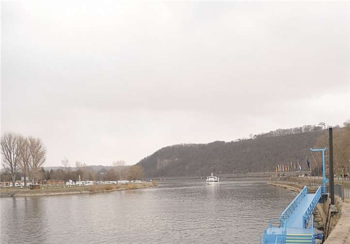 Der städtische Steiger wurde nun blau gestrichen.privat