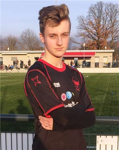 Der stark spielende Julian Kusniesz sicherte den Merlern einen wichtigen Punkt.privat