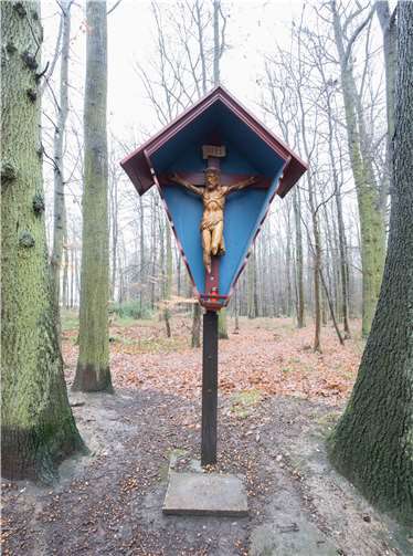 Der stille Platz im Wald ist ein Ort des Gebets und der Besinnung für Menschen aus Adendorf und Merl.