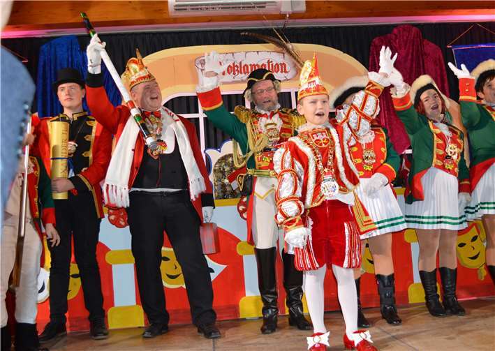 Der strahlende Kinderprinz Alexander II. Reisdorff.