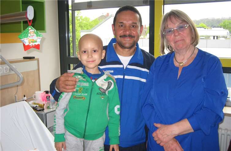 Der tapfere Ahmad hat das Lächeln nicht verlernt. privat