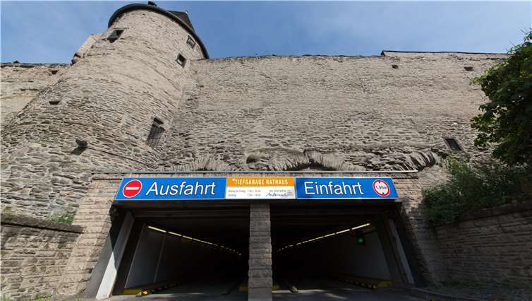 Der technische Defekt in der „Tiefgarage Rathaus“ wird derzeit behoben.Foto: Meta Welling