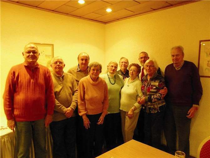 Der teilweise neue Vorstand nimmt sein Amt mit Freude auf.  Privat