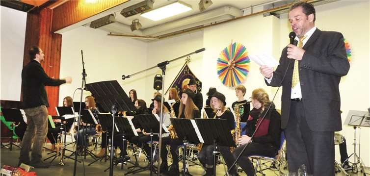 Der tief beeindruckende Leonhard-Cohen-Song „Hallelujah“ wurde von Johannes Ellerich und der Big Band der Realschule plus höchst emotional dargeboten.