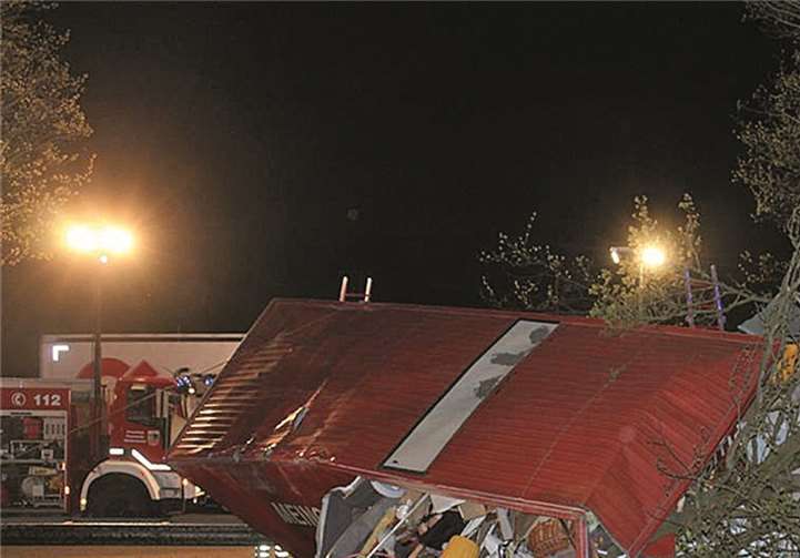 Der umgestürzte Lkw auf der BAB 61.privat