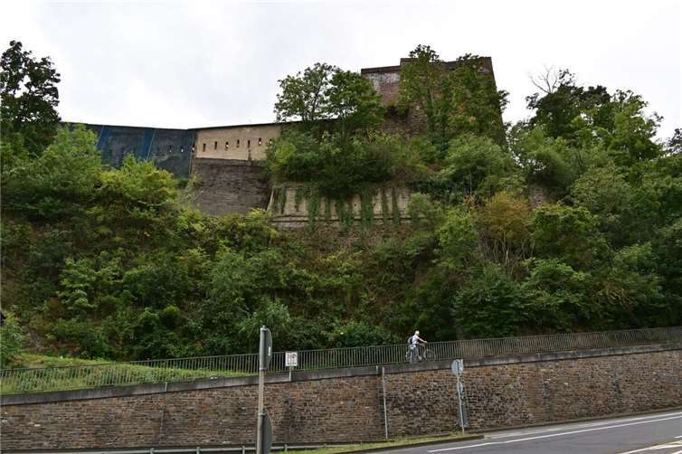 Der unterhalb von Fort Konstatin verlaufende Fuß- und Radweg bleibt voraussichtlich drei Tage gesperrt. Foto: Stadt Koblenz/Verena Groß
