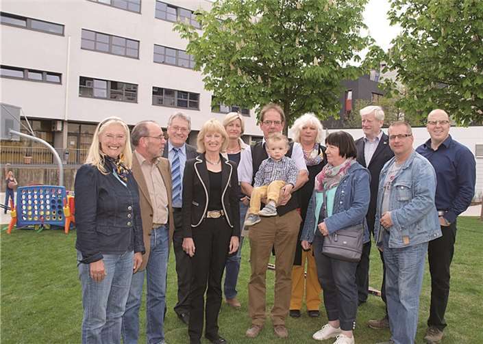 Der versprochene Spielplatz in Lützel wurde nun wieder mit Vertretern der Stadt eröffnet. US