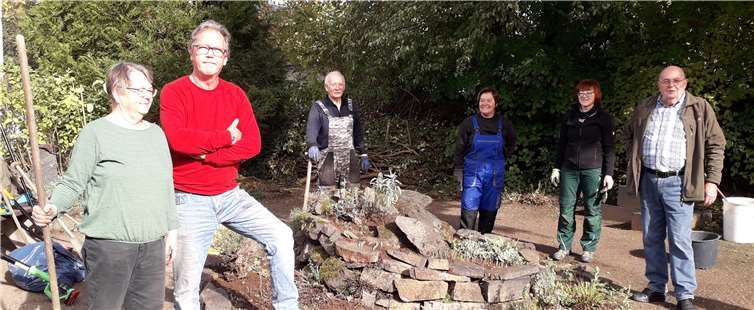Der verwucherte Kräutergarten am Rand des Parks der Generationen wurde freigeschnitten. Foto: privat