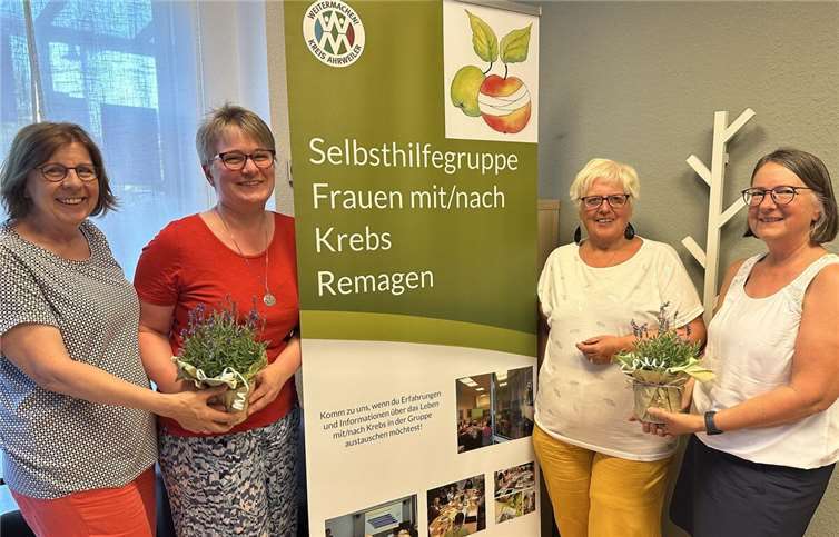Der wiedergewählte SHG-Vorstand mit den neuen Kassenprüferinnen.  Foto: SHG Frauen mit/nach Krebs
