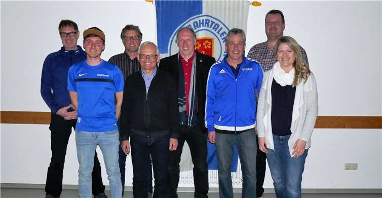 Der wiedergewählte Vorstand der Oberahrtaler Sportfreunde.Foto: privat