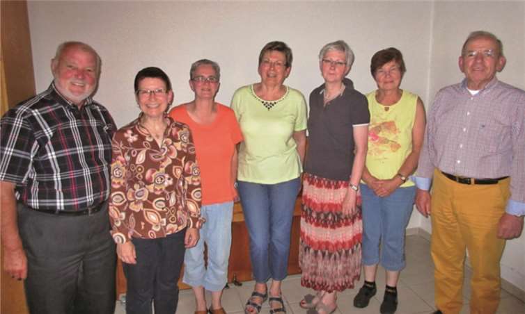 Der wiedergewählte Vorstand des Fördervereins (v.l.): Pfarrer i.R. Stephan Augst (Beisitzer), Susanne Schmitz (Vorsitzende), Ute Schmitz (Kassiererin), Edeltrud Meid (Schriftführerin), Agnes Lucas (Beisitzerin), Karin Charlier (Beisitzerin), Gustav Hoffmann (stellvertretender Vorsitzender). privat