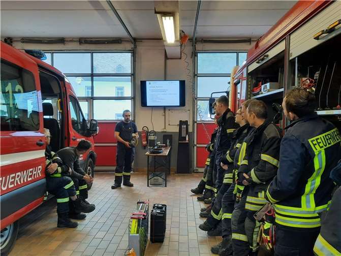 Der wurde im Rahmen der letzten Übung den Mitgliedern vorgestellt und genutzt. Quellen: Freiwillige Feuerwehr Dieblich