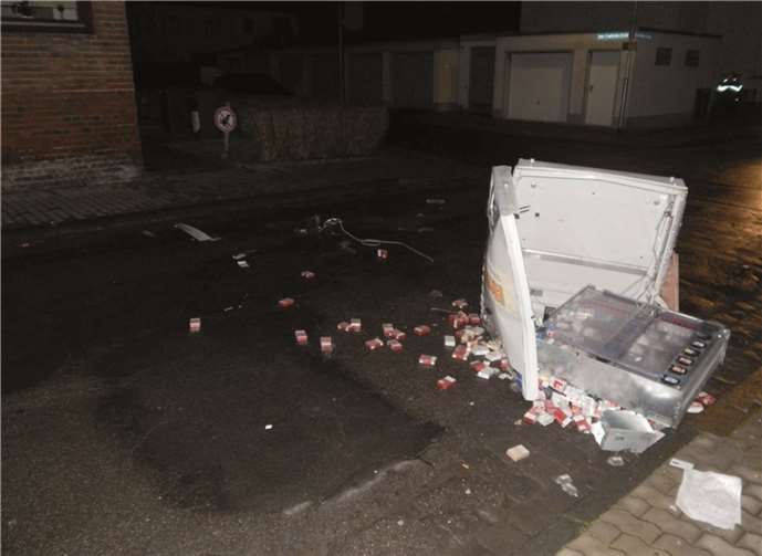 Der zerstörte Zigarettenautomat in der Eduard-Müller-Straße im Koblenzer Stadtteil Goldgrube.privat