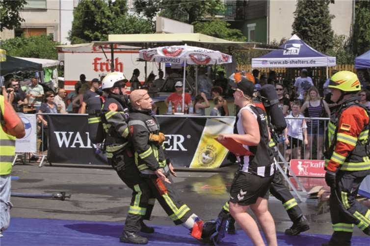 Der zu bergende Rettungs-Dummy hatte das Gewicht eines erwachsenen Mannes (80 Kg) und musste über die Gesamtlänge des Parcours geborgen werden.