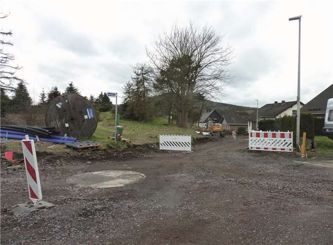 Der zurzeit erfolgende Ausbau der Tanzbergstraße schlägt im Beller Haushalt mit 430.000 Euro zu Buche. Foto: FRE