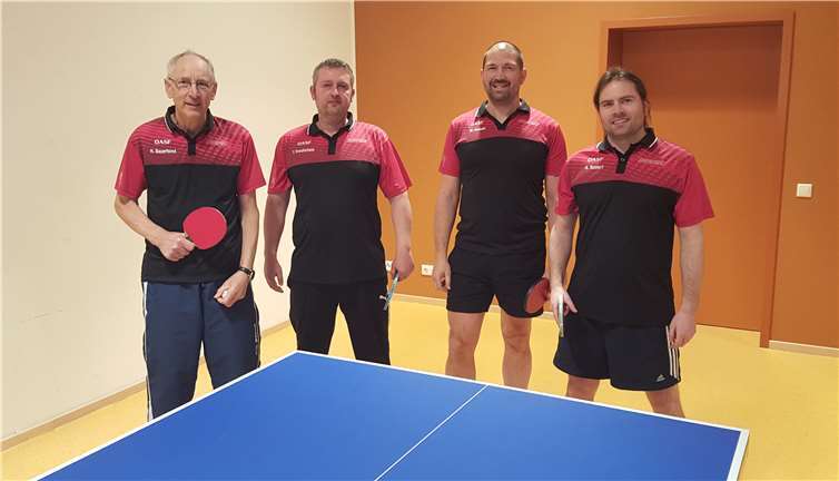 Derbysieg gegen Reifferscheid (v.l.): Herbert Bauerfeind, Tom Krautscheid, Matthias Hensen und René Tannert.  OASF