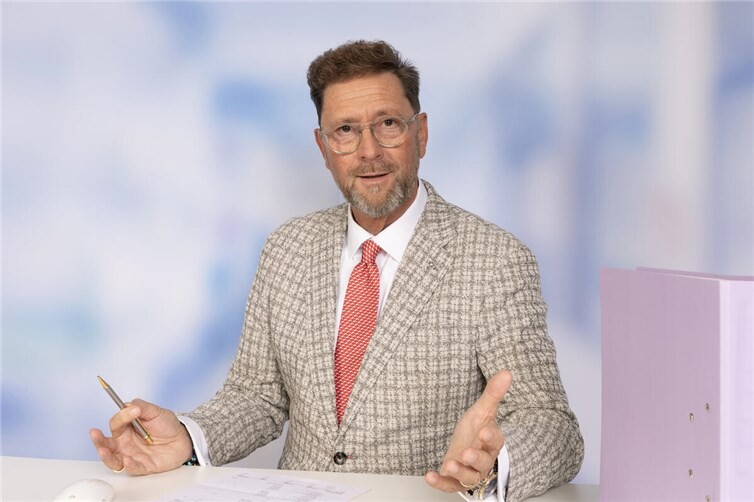 Detlef Odenkirchen bezieht Stellung zur Regierungsarbeit. Sie wirkt hinunter bis in die einzelnen Landkreise.