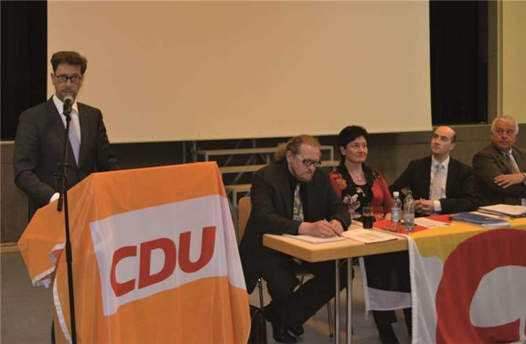 Detlef Odenkirchen überzeugte bei seiner Vorstellungsrede auch (von links) Karl-Peter Gerigk, Petra Schneider, Tino Hackenbruch und Guido Ernst.