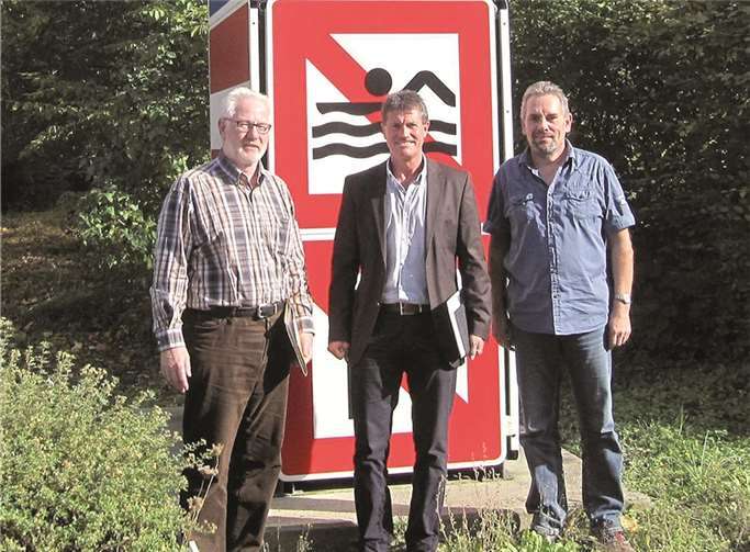 Detlev Pilger (Mitte) nahm die Einladung ins WSA Koblenz an und sprach mit Rudolf Wald und Detlef Lellmann über die Befürchtungen der Belegschaft angesichts der geplanten Änderungen.privat