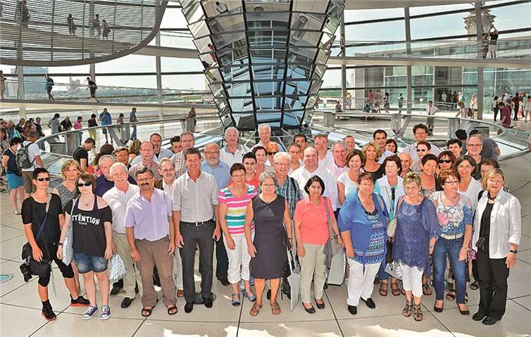 Detlev Pilger gemeinsam mit den Besuchern in Berlin. privat