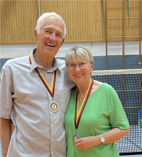 Brigitte Prax schreibt Badminton-Geschichte mit 20. Meistertitel Deutsche Vizemeister im Mixed O 75.