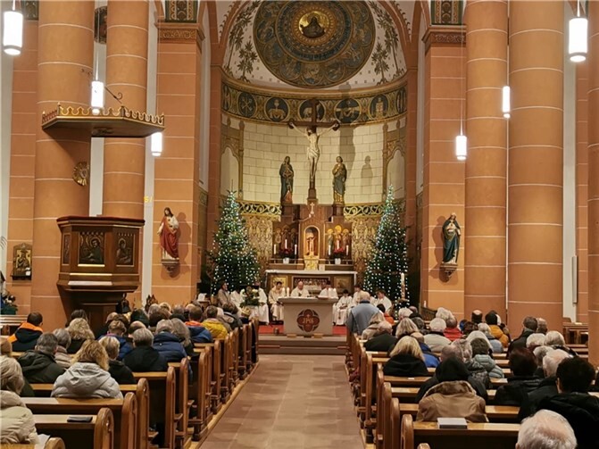 Diakon Bernd Hammes: Bereicherung für die Gemeinde und frischer Wind im Gotteshaus.