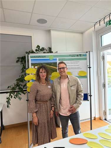 Diana Hammes (Fraktionsmitglied SPD Vordereifel), Nicolas Cordes (Landtagskandidat und stellvertretender Fraktionssprecher der SPD Vordereifel). Foto: Lea Ullenbruch