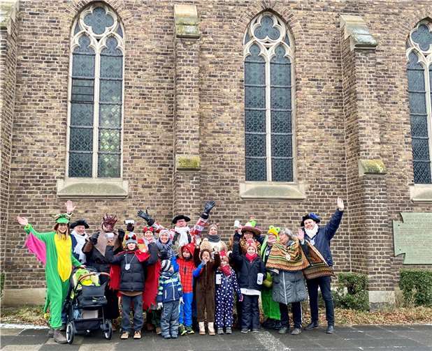 Die 1. Karnevalsgemeinschaft Merl 2000 e.V. zieht wieder mit der Sammelbüchse los, um für den Karnevalszug in Merl, am Karnevalssamstag, den 10.02.2024, zu „kötten“. Quelle: 1. KG Merl