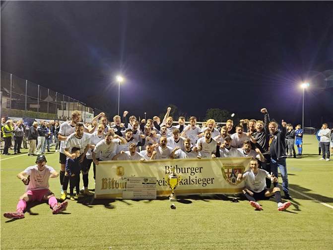 Die 1. Mannschaft gewann das Finale gegen den HSV Neuwied mit 2:0 und sicherte sich damit den Kreispokal. . Foto: FV Rheinbrohl