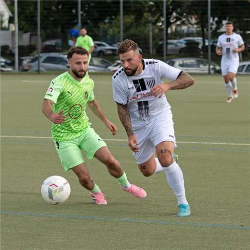 Die 1. Mannschaft gewann das wichtige Heimspiel gegen den FC Lion’s Ransbach mit 5:3.  Foto: Kirsten Stutzke