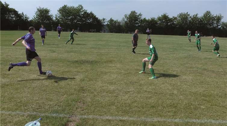 Die 1. Mannschaft hat das erste Testspiel absolviert. Privat