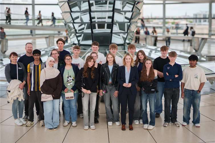 Die 10. Jahrgangsstufe der Realschule Plus Linz zu Besuch im Deutschen Bundestag in Berlin.Foto: Tjark Thönßen