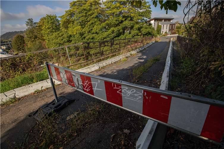 Die 118 Jahre alte Brücke in der Beckenkampstraße in Koblenz ist in die Jahre gekommen und soll bis Ende Mai 2023 durch ein neues Bauwerk ersetzt werden. Ab 19. Oktober startet der Abriss Bogenbrücke im Stadtteil Horchheim.  Foto: Stadt Koblenz/Egenolf
