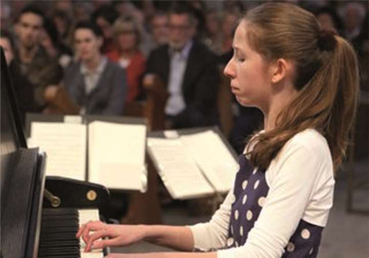 Die 13-jährige Anna Zuev überzeugte am Klavier.