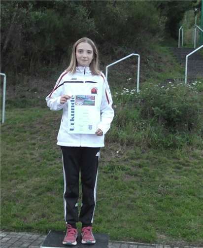 Die 13-jährige Josi Balles führt die Rheinlandbestenliste an. privat
