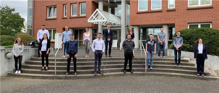 Die 14 Studierenden haben als erstes mit einem Praktikum beim Neuwieder Finanzamt begonnen. Foto: Finanzamt Neuwied