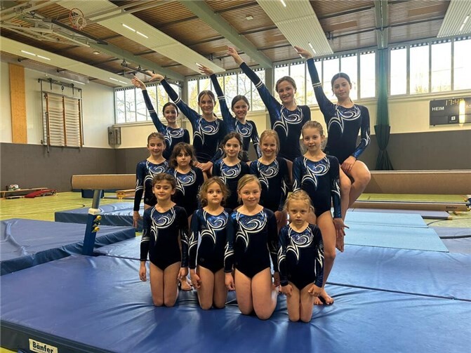 Die 14 Turnerinnen zeigten schöne Übungen und sammelten dabei wertvolle Wettkampferfahrung.  Foto: Juliane Meier