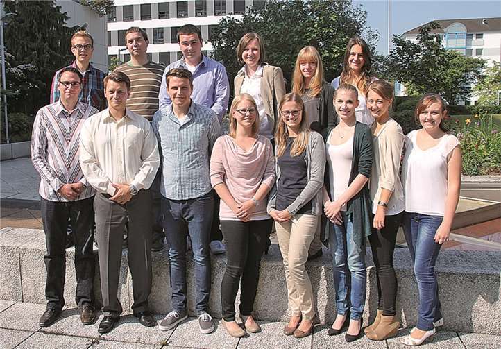 Die 14 neuen Finanzanwärter des FA Koblenz.privat