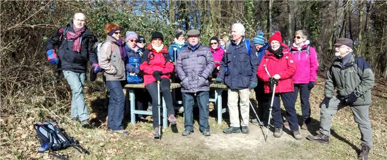 Die 15-köpfige Gruppe des Eifelvereins Sinzig erlebte eine interessante Wanderung bei herlichem Sonnenschein.privat