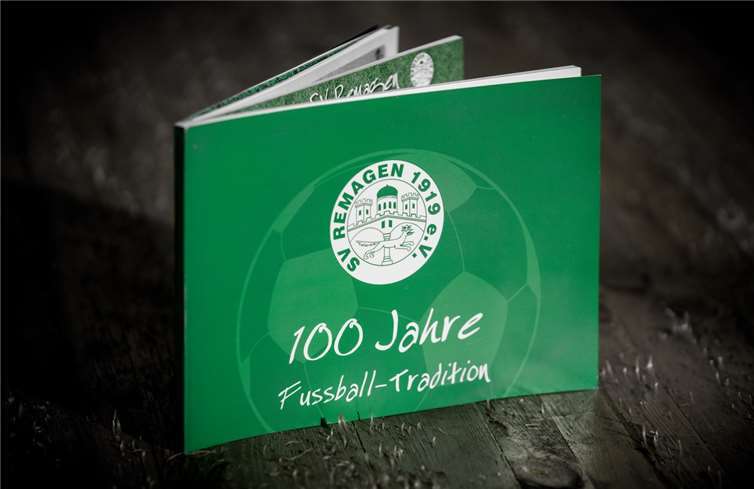 Die 150-seitige Chronik zum 100-jährigen Jubiläum.