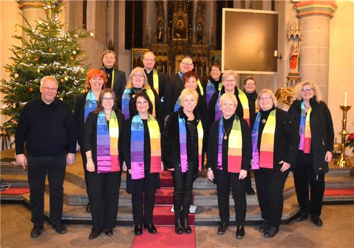 Die 17 Sängerinnen und Sänger um Chorleiter Peter-Paul Kaldenbach bildeten einen beeindruckenden Klangkörper und ließen das Meisterwerk des Songschreiberteams um Tom Fettke und Camp Kirkland lebendig werden. Foto: privat