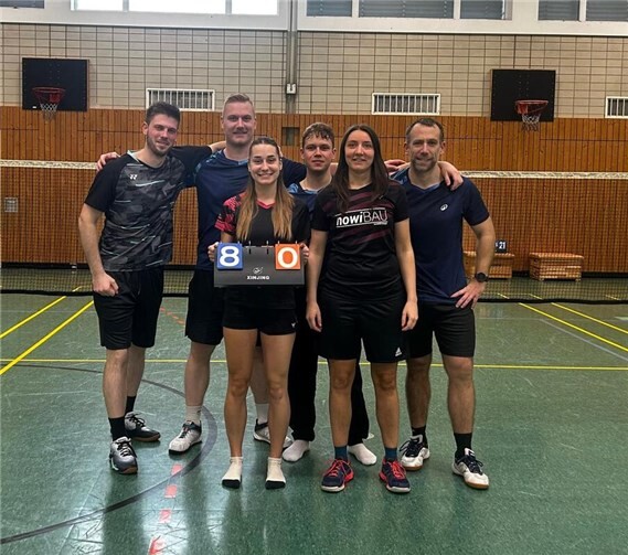 Die 2. Mannschaft des Badmintonvereins beendete am vergangenen Doppel-Spiel-Wochenende sehr erfogreich ihre Hinrunde. Foto: privat