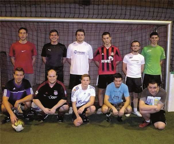Die 2. Mannschaft schüttelte den Winterschlaf in der Cage-Soccer-Halle ab.privat