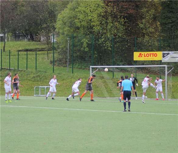 Die 2. Mannschaft zeigte im Spiel gegen Rheinbreitbach Moral und holte einen Punkt.