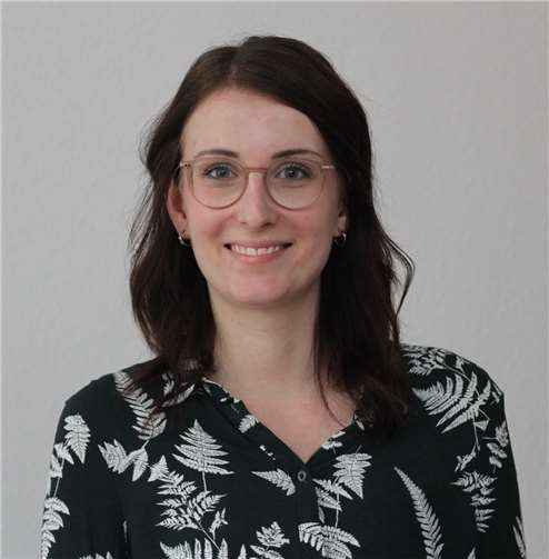 Die 23-jährige Luisa Schwöbel arbeitet seit sechs Jahren im Evangelischen Kirchenvorstand in Neunkirchen/WW mit.Foto: Sabine Hammann-Gonschorek