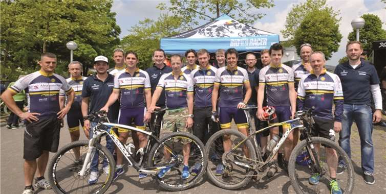 Die 25 Teammitglieder, die aus der gesamten Region kommen, bringen es bis jetzt auf 13 Siege, 15 zweite Plätze und acht dritte Plätze. privat