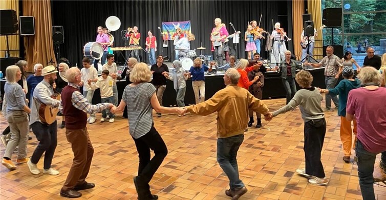 Die 4. Interkulturelle Woche in Wachtberg war ein Fest der Begegnung, des Miteinanders und des Kennenlernens. Foto: privat