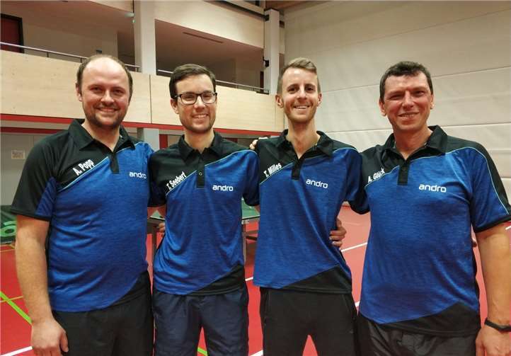 Die 4. Mannschaft. (v.li.) Artur Popp, Tobias Seebert, Tim Milles und Andreas Glück.Foto: privat