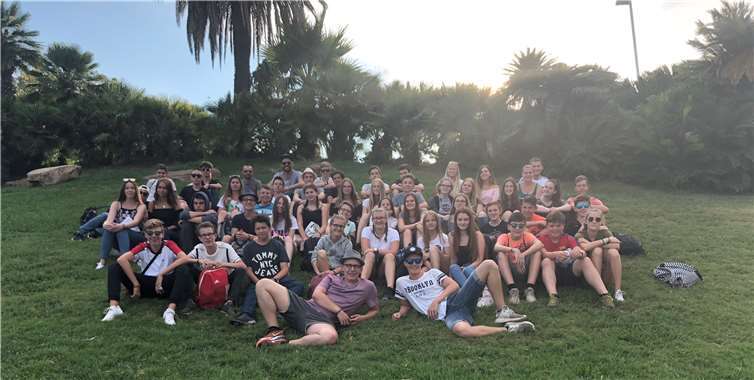 Die 44 Jugendlichen und die neuen Betreuer hatten in Spanien viel Spaß.privat